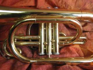 Yamaha YMP 201M Key F Marching Mellophone with Hard Shell Case  