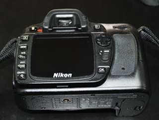 MINT NIKON D80 12.2 Mgpx SLR Camera Body w/ MH 19 MB D80 & 4 