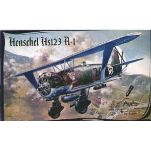  Avis 1/72 Henschel Hs123A1 WWII Single Seat German BiPlane 