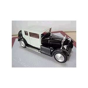  1931 Voisin C14 Chartre Demi Berline Die Cast Model 