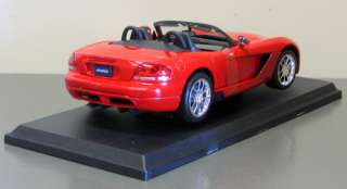 Dodge Viper SRT 10 Diecast Model   Maisto Red 118  
