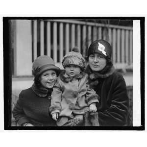  Photo Mrs. Ralph E. Pearsons and children, 12/15/26 1926 