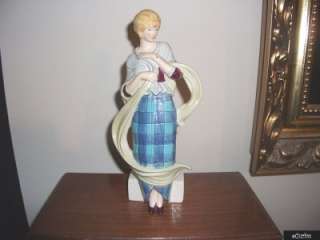 Rare Goebel Lady Figurine Fall In Paris 1914  
