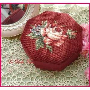  Classic Wild Roses Wool Needlepoint Jewelry Box red