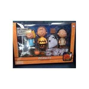   Great Pumpkin, Charlie Brown Figure Collection Lucy, Charlie Brown