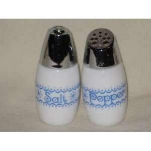 Vintage 1970s Pyrex Pattern  Snowflake Blue  Salt & Pepper Shaker 