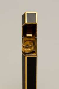   Cartier Paris Cigarette Lighter Automatic Light Laque de Chine Case