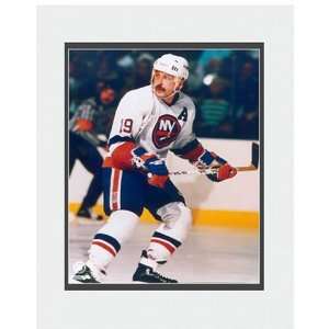   New York Islanders Bryan Trottier Matted Photograph