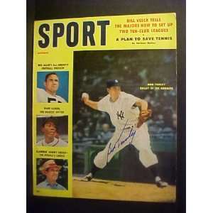  Bob Turley New York Yankees Autographed 1959 Dell Sports 