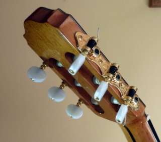 Prudencio Saez Classical Cutaway Acoustic Guitar Spruce, Maple Fishman 