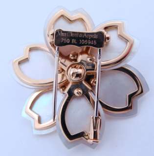 Ladies 18K Gold VAN CLEEF & ARPELS Diamond Flower Pin Pendant  