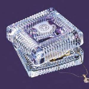 Bulk   Crystal memento box with interlocking lid.  Kitchen 
