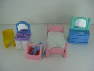 Lot Of Little Tikes Dollhouse Dolls & Furniture Table Chairs Bed 