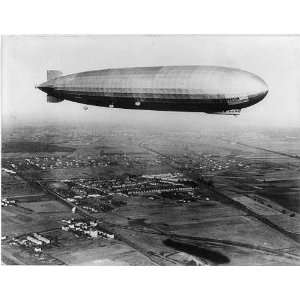  The D LZ 127 Graf Zeppelin in flight, 1928,Luftschiff 