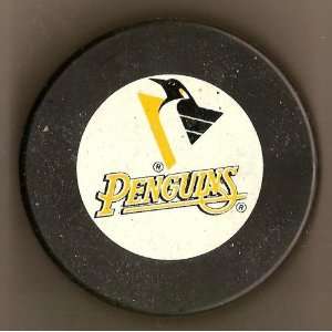  NHL Pittsburgh Penguins Small Logo Puck 