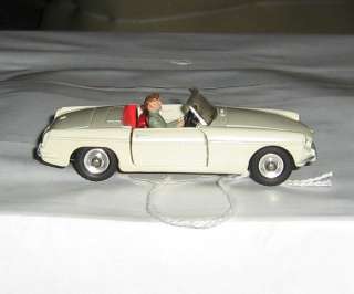 1962 69 MGB Sports Car, #113, 1/43 scale, diecast, Dinky, Meccano 