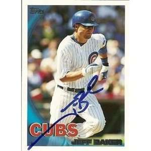 Jeff Baker Signed Chicago Cubs 2010 Topps Card  Sports 