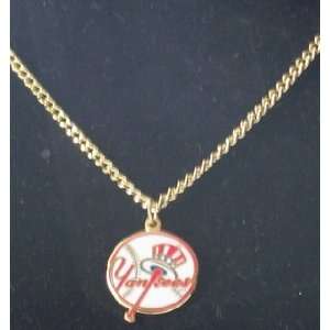    MLB New York Yankees Logo Necklace *SALE*