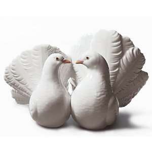  Lladro Couple of Doves