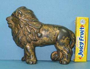 1932 34 CAST IRON LION EARS UP & TURNPIN BANK GUARANTEED OLD 
