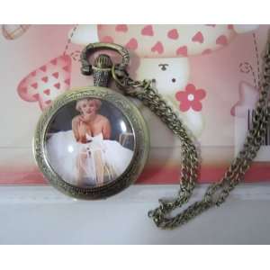   Hand time Jewel Marilyn Monroe Pocket Watch Necklace 