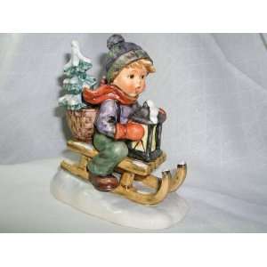  HUMMEL FIGURINE RIDE INTO CHRISTMAS #396/I, 6 INCHES TALL 