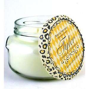     Head Over Heels Scented Candle   22 Ounce Candle