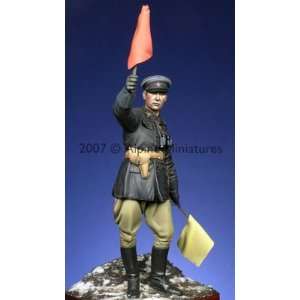  WWII Russian Officer (Unpainted Kit) Toys & Games