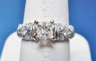 STUNNING SIMON G. PLATINUM 900 1.35CT DIAMOND ENGAGEMENT RING  