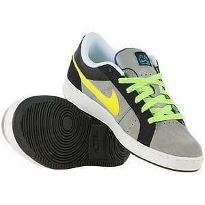 Nike   Isolate Jr.   366663 002   grau   Gr. 39  Schuhe 