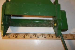 Vintage ERTL John Deere Pull Haybine Swather 1/16? Green  