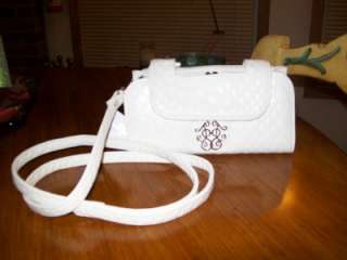 AUTHENTIC JESSICA SIMPSON WHITE TRACY INSIGNIA CLUTCH WITH 
