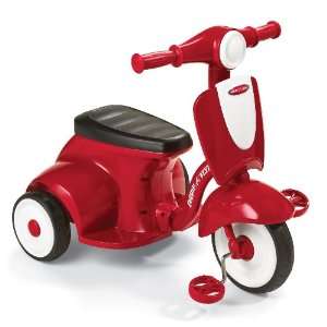 Radio Flyer Classic Lights and Sound Trike, Red  Toys & Games 