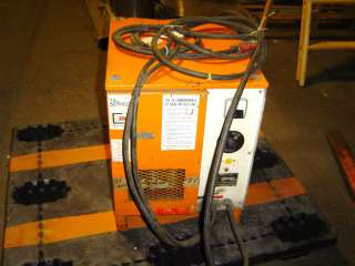 Forklift Battery Charger 208 240/480 Volts 1 Phase 60 Hz cg711  