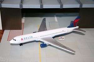RT Delta Airlines Airplane Boeing 767 diecast 1/375 Scale New Livery 