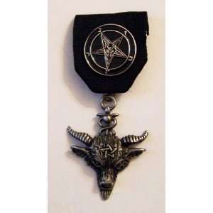   Occult Satanic Baphomet Devil Pentagram Medal Pin 