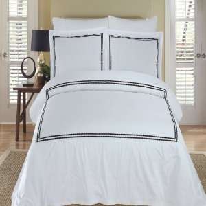  Maya White & Black Embroidered 8PC Queen Size Bed in a Bag 