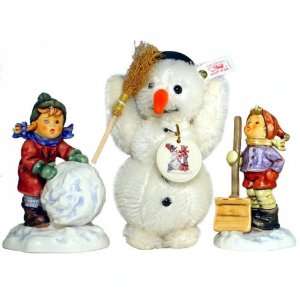  Hummel Figurine   Frosty Friends Collectors Set