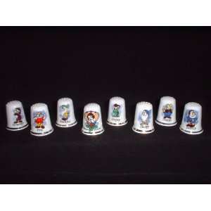  Snow White and the Seven Dwarves China Thimble Set x8 