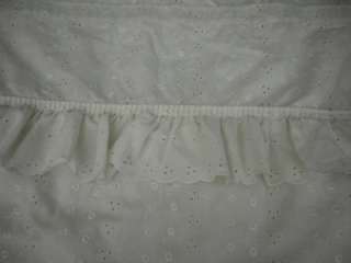 JOLO~CREAMY WHITE~SHABBY EYELET~XTRA FULL RUFFLE~SHOWERCURTAIN  