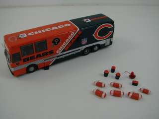   Danbury Mint Chicago Bears Football Team Party Bus w Mini Duffel Bags